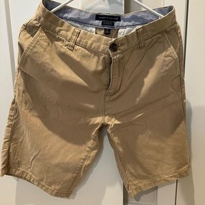 Tommy Hilfiger Men's Custom Fit Solid Shorts